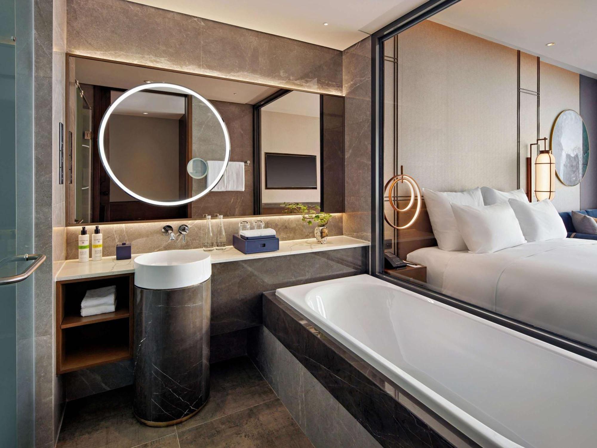 Pullman Hai Phong Grand Hotel Exterior photo