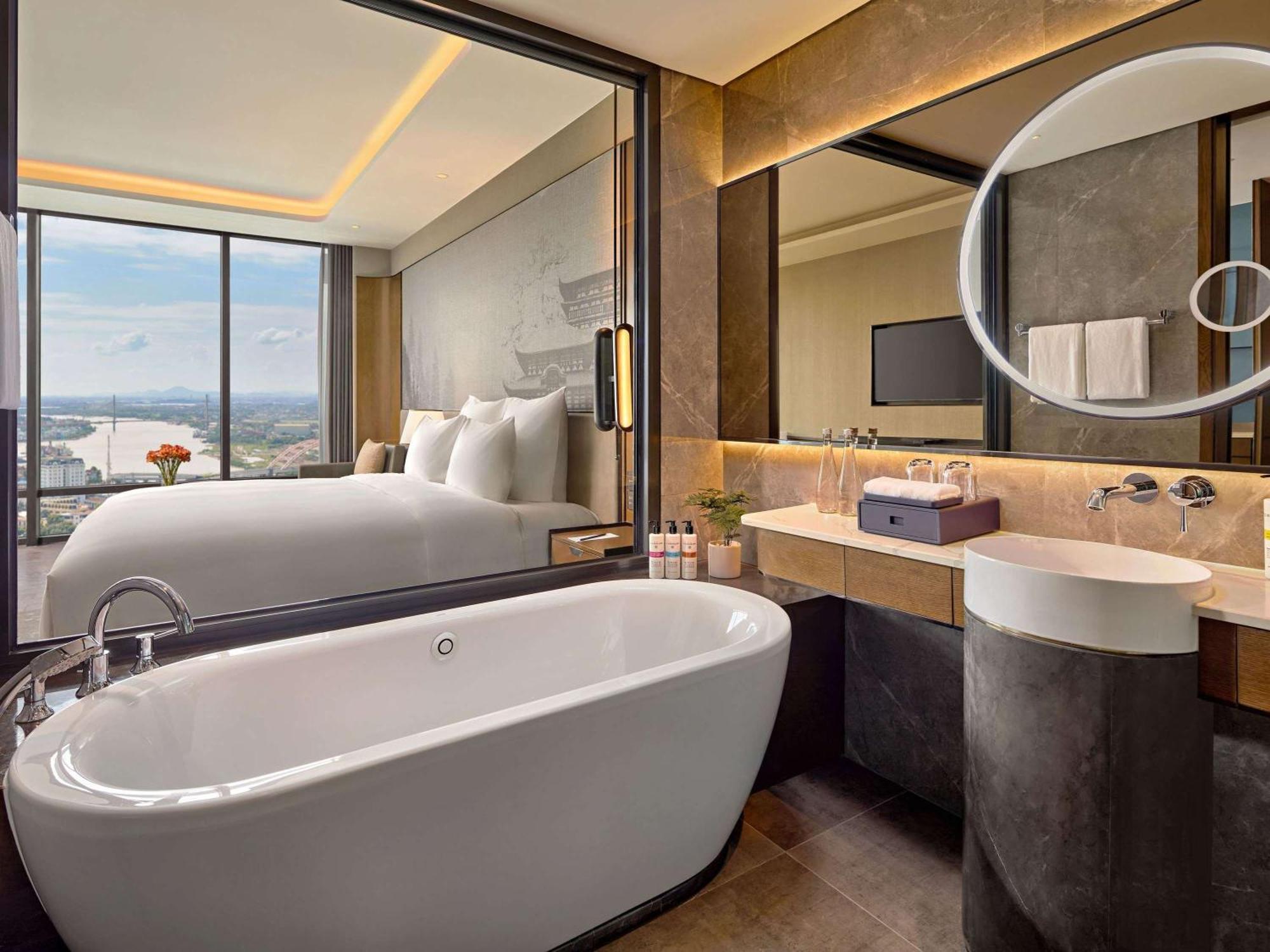 Pullman Hai Phong Grand Hotel Exterior photo